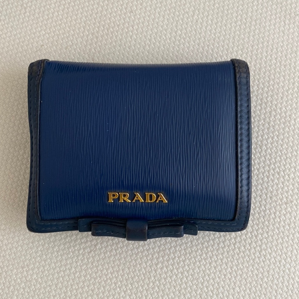 Prada Bifold Wallet Vitello Small Bluette